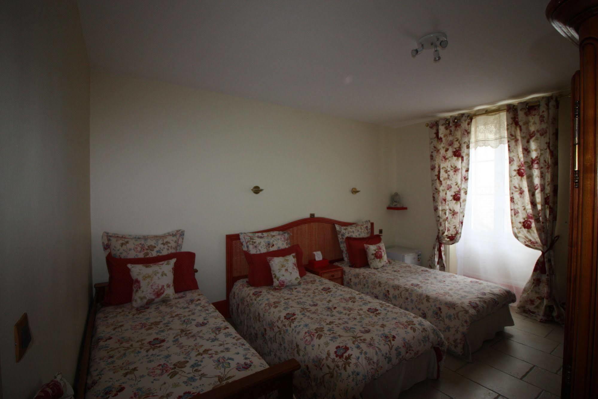 Aggarthi Bed And Breakfast Bayeux Buitenkant foto